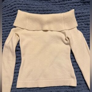 Cream Off the shoulder sweater!🤍 No tags but never used before!